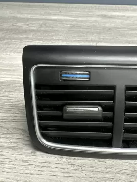 8K0819203J AUDI Rear Center Air Vent A4 A5 B8 #2