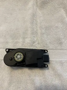 111466416 BMW Shutter Actuator Air Duct Grille Heater Flap X3 #3