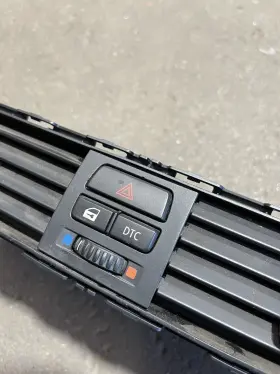 14482110 BMW Front Center Dash Ac Air Flow Meter Vent Grille #2