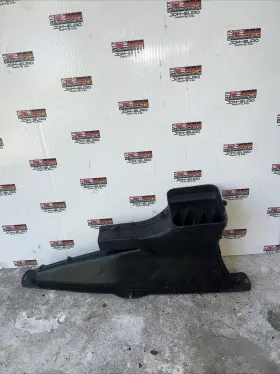 1888231 BMW Left Driver Dash Defrost Defog Vent Duct E30