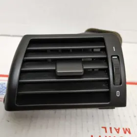 64.22-8 BMW Interior Air Ac Left Dash Vent E46