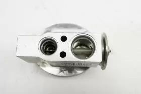 64119159803 BMW Xdrive Ac Expansion Valve 535I Gt #2