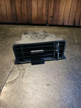 64221366715 BMW Lh Driver Dash Air Vent Ac Grille Outlet E23