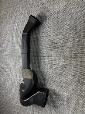64228196096 BMW Air Duct Right 325XI