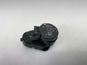 69303069 BMW Air Conditioning Flap Actuator 525I