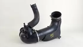 70522747 BMW Right Engine Air Cleaner Intake Duct Hose F30
