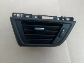 9253217-07 BMW Right Passenger Front Dash Heat Air Vent 320I