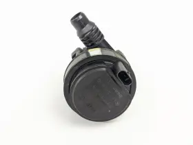 0005003600 BOSCH Glb Engine Water Pump GLA250 Mercedes #3
