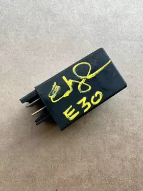 1-147-328-093 BOSCH Climate Control Module Relay E24 E28 E30 #3