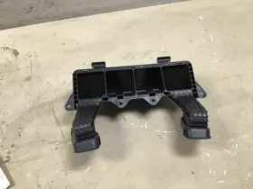 25800290 CADILLAC Air Distribution Distributor Center Duct #3