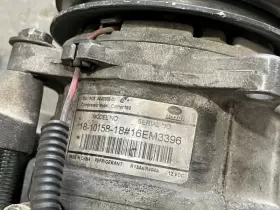 18-10158 CARRIER Ac Compressor Reefer #2