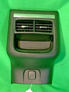 2290637-600R CHEVROLET Rear Ac Vents Charging Port Impala
