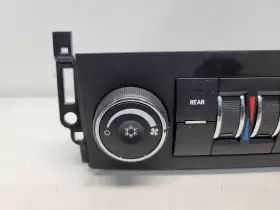 SUBURBN15 CHEVROLET TRUCK Temperature Control Manual Option #2