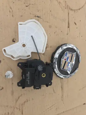 AE03700-8580 DENSO Blower Motor Actuator Center Heat Air Fan