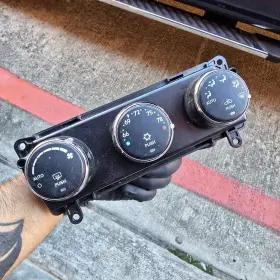 P05058269AD DODGE Dash Heater Climate Temperature Control