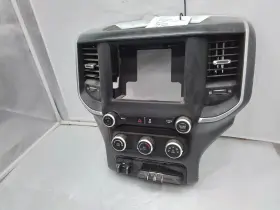 68526764AC DODGE TRUCK Radio Bezel Control Screen Heated 3500