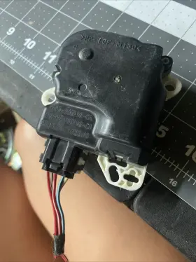 5F9H-19E616-AB FORD Hvac Heater Blend Door Actuator Freestyle