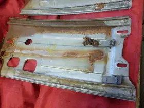 C7ZZ-6529753-A FORD Quarter Window Channelstracks Mustang #3