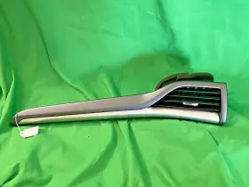 DS7S-FO-4638-B-P1A-01 FORD Right Front Dash Ac Vent Fusion