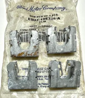 E9UZ19E746A FORD Clips Nos