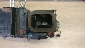 F4ZH-18C433-AA FORD Heater Box Blower Motor Housing Hvac #2