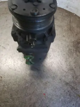 4C2Z19703AA FORD TRUCK Ac Compressor Van E350SD #2