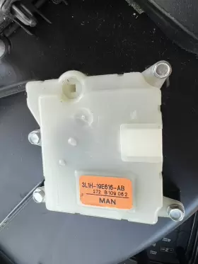 685.FD8S04 FORD TRUCK Rear Heater Housing Blend Door Actuator