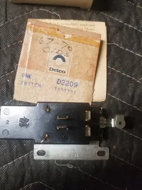 1993381 GENERAL MOTORS Nos Delco Console Neutral Safety Olds