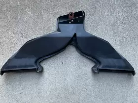 3963721 GENERAL MOTORS Front Dash Defroster Center Duct #3