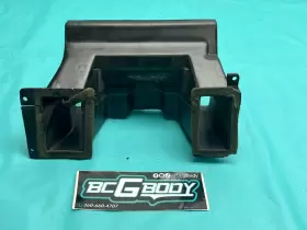 557523 GENERAL MOTORS Gbody Centre Dash Vent Duct Outlet Gm #2