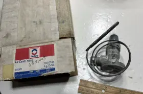 5910744 GENERAL MOTORS Nos Thermostatic Expansion Valve Gm