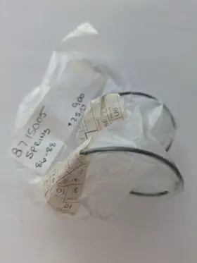 8715005 GENUINE SAAB Nos Locking Spring