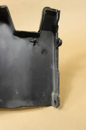 92201178 GM PONTIAC Air Inlet Housing Upper Outer Lhd G8 #3