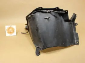 92201178 GM PONTIAC Air Inlet Housing Upper Outer Lhd G8