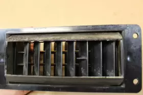 6262677-UI GM CHEVY CHEVROLET Square Body Air Rh Dash Vent #2