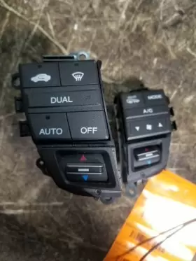 655.HO1N09 HONDA Steering Wheel Temperature Control Switches