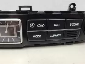 655-72497 HYUNDAI Temperature Control Front Dash Equus #3