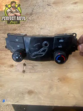 97250-3Q001 HYUNDAI Heater Temperature Climate Control Sonata