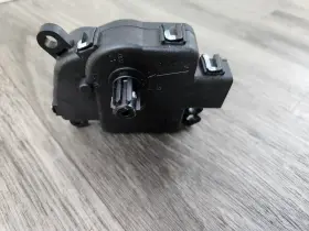 DG9H19E616AA LINCOLN Hybrid Interior Heater Control Valves