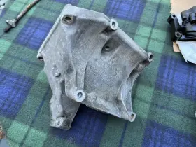 1031310935 MERCEDES Ac Compressor Mount W126