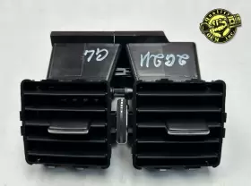 1668300554 MERCEDES Gle Center Console Rear Air Vent Grille