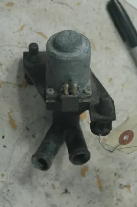 18302084 MERCEDES BENZ Heater Valve 400E W124