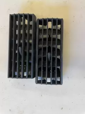 2018300274 MERCEDES Dashboard Center Air Vent Grill Set W201