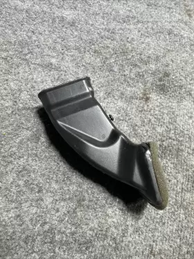 2048300323 MERCEDES Left Lower Panel Air Intake Duct Tube C10 #3