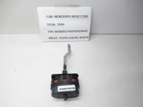 90.618.21.272 MERCEDES Ac Heater Vacuum Actuator C280