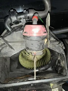 9062200342 MERCEDES Air Vent Vacuum Actuator Right Front Door