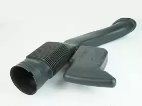 A1370900282 MERCEDES Clclass Hose Tube Air Box Intake Cleaner