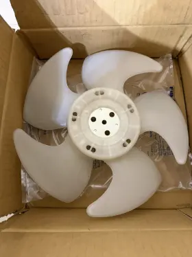MB879984 MITSUBISHI Fan