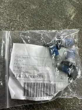 01412-0008U NISSAN Pivot Screw