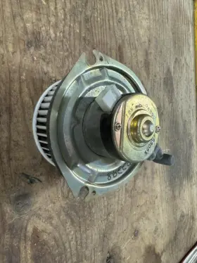 Tnissan NISSAN Blower Motor